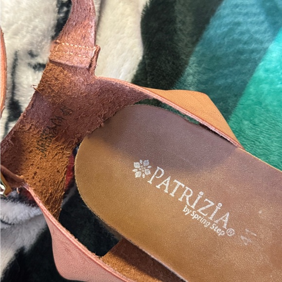 Spring Step Tan Platform Sandals - Picture 7 of 11